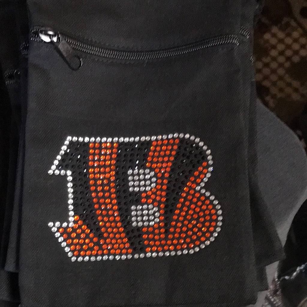 “B” Cross Body Purs